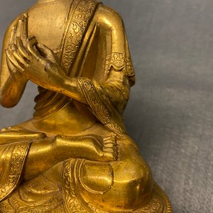 Une figure de Bouddha en bronze doré, Chine, Kangxi — photo 19