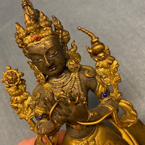 Une figure de Bouddha en bronze doré et incrusté, Chine, 18/19ème — photo 26