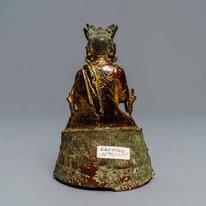 Une figure de Bouddha en bronze doré et laqué, Birmanie, 17/18ème — photo 4