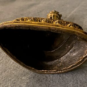 Une figure de Bouddha en bronze doré incrusté, Sino-Tibet, Ming — photo 19