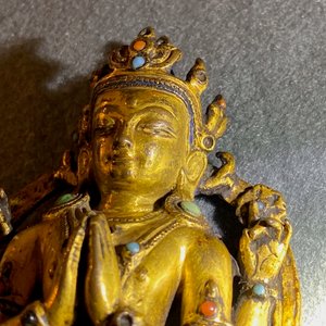 Une figure de Bouddha en bronze doré incrusté, Sino-Tibet, Ming — photo 25