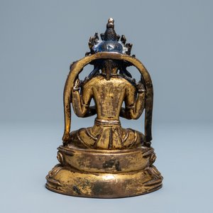Une figure de Bouddha en bronze doré incrusté, Sino-Tibet, Ming — photo 3