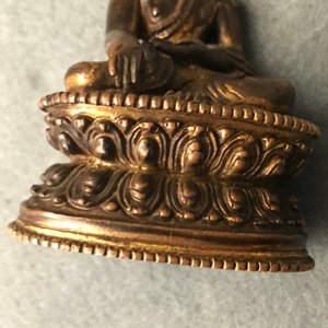 Une figure de Bouddha en bronze doré, Sino-Tibet, 16/17ème — photo 22