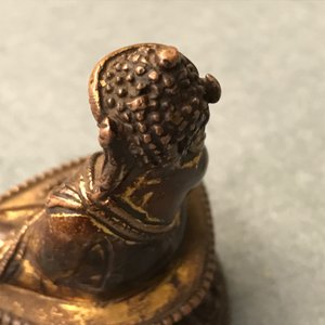 Une figure de Bouddha en bronze doré, Sino-Tibet, 16/17ème — photo 29