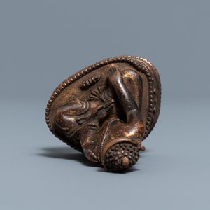 Une figure de Bouddha en bronze doré, Sino-Tibet, 16/17ème — photo 6