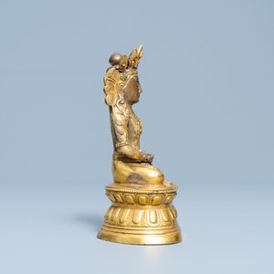 Une figure de Bouddha en bronze doré, Sino-Tibet, 18ème — photo 3