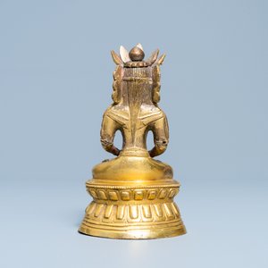 Une figure de Bouddha en bronze doré, Sino-Tibet, 18ème — photo 4