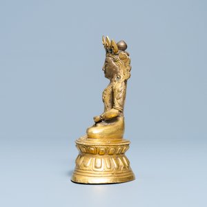 Une figure de Bouddha en bronze doré, Sino-Tibet, 18ème — photo 5