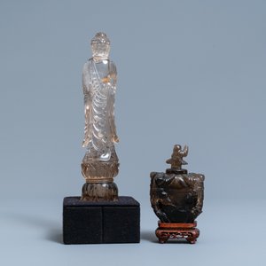 Une figure de Bouddha et un petit vase couvert en cristal de rocher sculpté, Chine, 19/20ème — photo 4