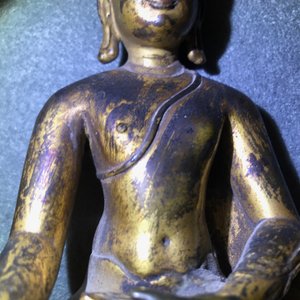 Une figure de Bouddha Shakyamuni en bronze doré, Tibet, 14/15ème — photo 12