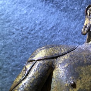 Une figure de Bouddha Shakyamuni en bronze doré, Tibet, 15/16ème — photo 10