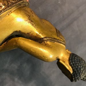 Une figure de Bouddha Vajrasana en bronze doré, Tibet, 15/16ème — photo 22