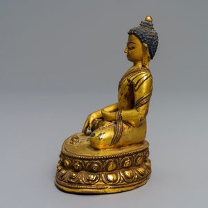 Une figure de Bouddha Vajrasana en bronze doré, Tibet, 15/16ème — photo 4
