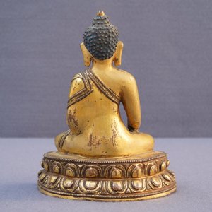 Une figure de Bouddha Vajrasana en bronze doré, Tibet, 15/16ème — photo 9