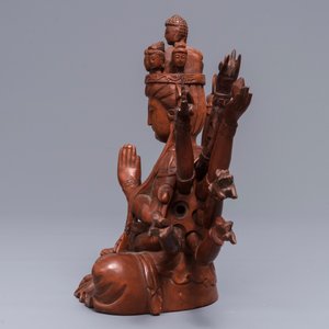 Une figure de Guanyin à douze bras en bois huangyan, Chine, République, 20ème — photo 4