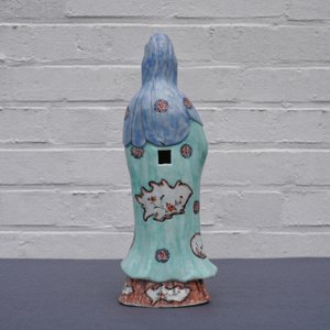 Une figure de Guanyin debout en porcelaine de Chine, Qianlong — photo 11