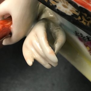 Une figure de Guanyin debout en porcelaine de Chine, Qianlong — photo 20