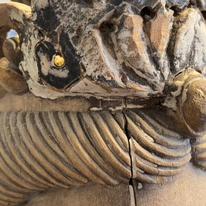 Une figure de Guanyin en bois peint, Chine, Ming — photo 21