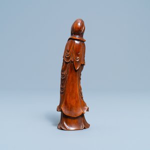 Une figure de Guanyin en bois sculpté, Chine, 18/19ème — photo 3
