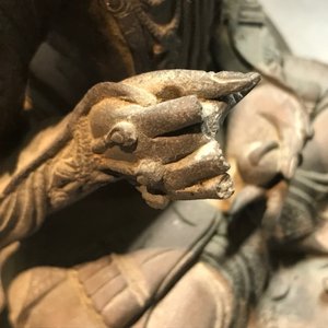 Une figure de Guanyin en bronze, Chine, Ming — photo 7