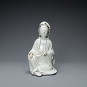 Une figure de Guanyin en porcelaine blanc de Chine de Dehua, 18/19ème — photo 2