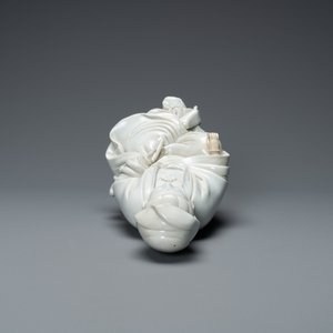 Une figure de Guanyin en porcelaine blanc de Chine de Dehua, 18/19ème — photo 6