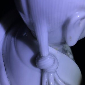 Une figure de Guanyin en porcelaine blanc de Chine de Dehua, 19ème — photo 15
