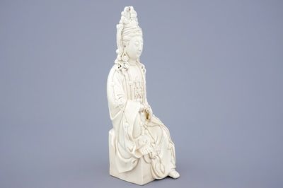 Une figure de Guanyin en porcelaine blanc de Chine de Dehua d'après He Chaozong, 19/20ème
