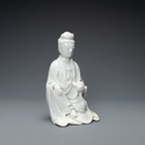 Une figure de Guanyin en porcelaine blanc de Chine de Dehua, marque de Boji Yuren, 18/19ème — photo 2