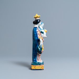 Une figure de la Vierge à l'Enfant en faïence de Delft polychrome, 18ème — photo 3