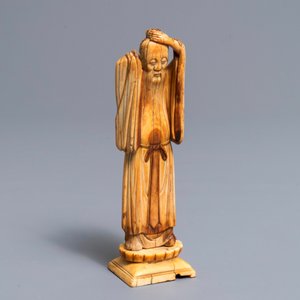 Une figure de Li Tieguai en ivoire sculpté, Ming — photo 7