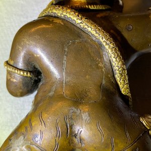 Une figure de Vajrapani en bronze doré, Sino-Tibet, 17/18ème — photo 14