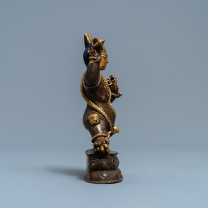 Une figure de Vajrapani en bronze doré, Sino-Tibet, 17/18ème — photo 4