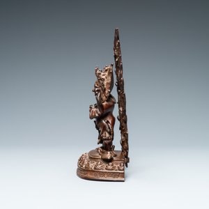 Une figure de Vajrapani en bronze, Sino-Tibet, 17/18ème — photo 2
