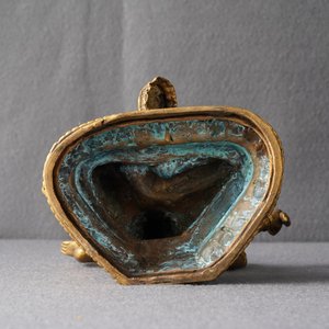Une figure de Vasudhara en bronze doré incrusté, Tibet ou Népal, 18/19ème — photo 6