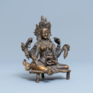 Une figure de Vasudhara en bronze solide, Népal, 19ème — photo 1