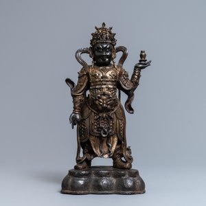 Une figure de Weituo en bronze laqué et doré, Chine, Ming — photo 2