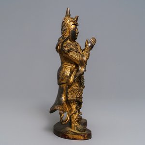 Une figure de Weituo en bronze laqué et doré, Chine, Ming — photo 3