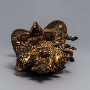 Une figure de Weituo en bronze laqué et doré, Chine, Ming — photo 7