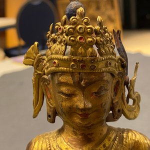 Une figure du Bouddha en cuivre doré, Sino-Tibet, 18/19ème — photo 12