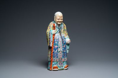 Une figure du Dieu d'étoiles 'Shou' en porcelaine de Chine famille rose, 19ème