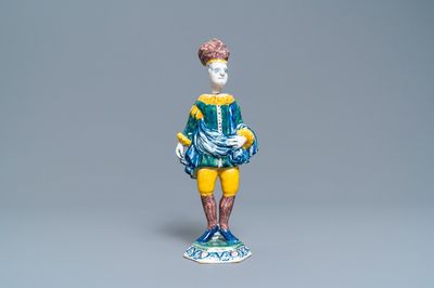 Une figure d'un acteur à tête ammovible en faïence polychrome de Delft, 1er quart du 18ème