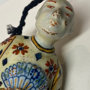 Une figure d'un chinois en faïence polychrome de Delft, ca. 1800 — photo 8