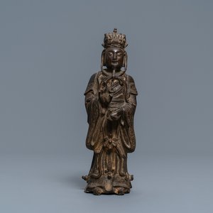 Une figure d'un dignitaire en bronze, Chine, Ming — photo 1