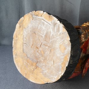 Une figure d'un gardien en bois sculpté et doré, Chine, 17/18ème — photo 11
