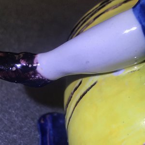 Une figure d'un homme sur tonneau en faïence de Delft polychrome, 18ème — photo 9