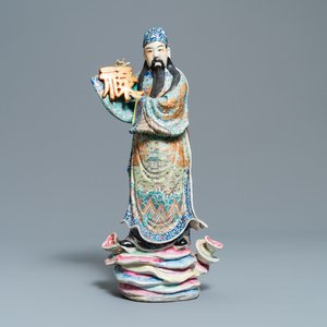 Une figure d'un immortel en porcelaine de Chine famille rose, 19/20ème — photo 1
