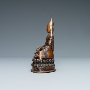 Une figure d'un Lama en alliage de cuivre, Sino-Tibet, 18/19ème — photo 3