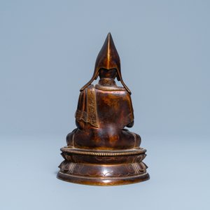 Une figure d'un lama en bronze doré, Sino-Tibet, 18/19ème — photo 4