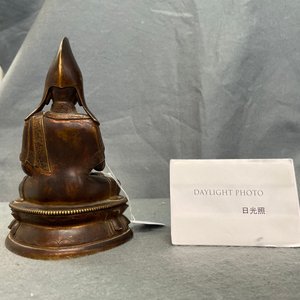 Une figure d'un lama en bronze doré, Sino-Tibet, 18/19ème — photo 9